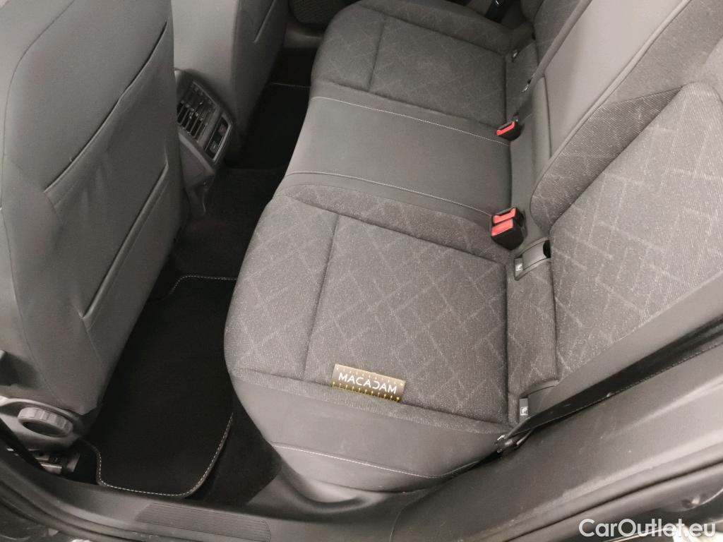  Volkswagen  Golf  VOLKSWAGEN / 2020 / 5P / Berline 2.0 TDI SCR 150 DSG7 Life Busi 1st #35