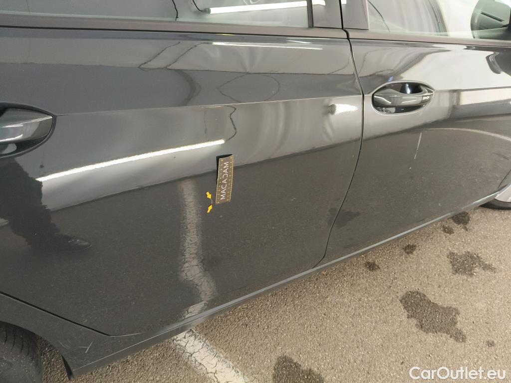  Volkswagen  Golf  VOLKSWAGEN / 2020 / 5P / Berline 2.0 TDI SCR 150 DSG7 Life Busi 1st #55