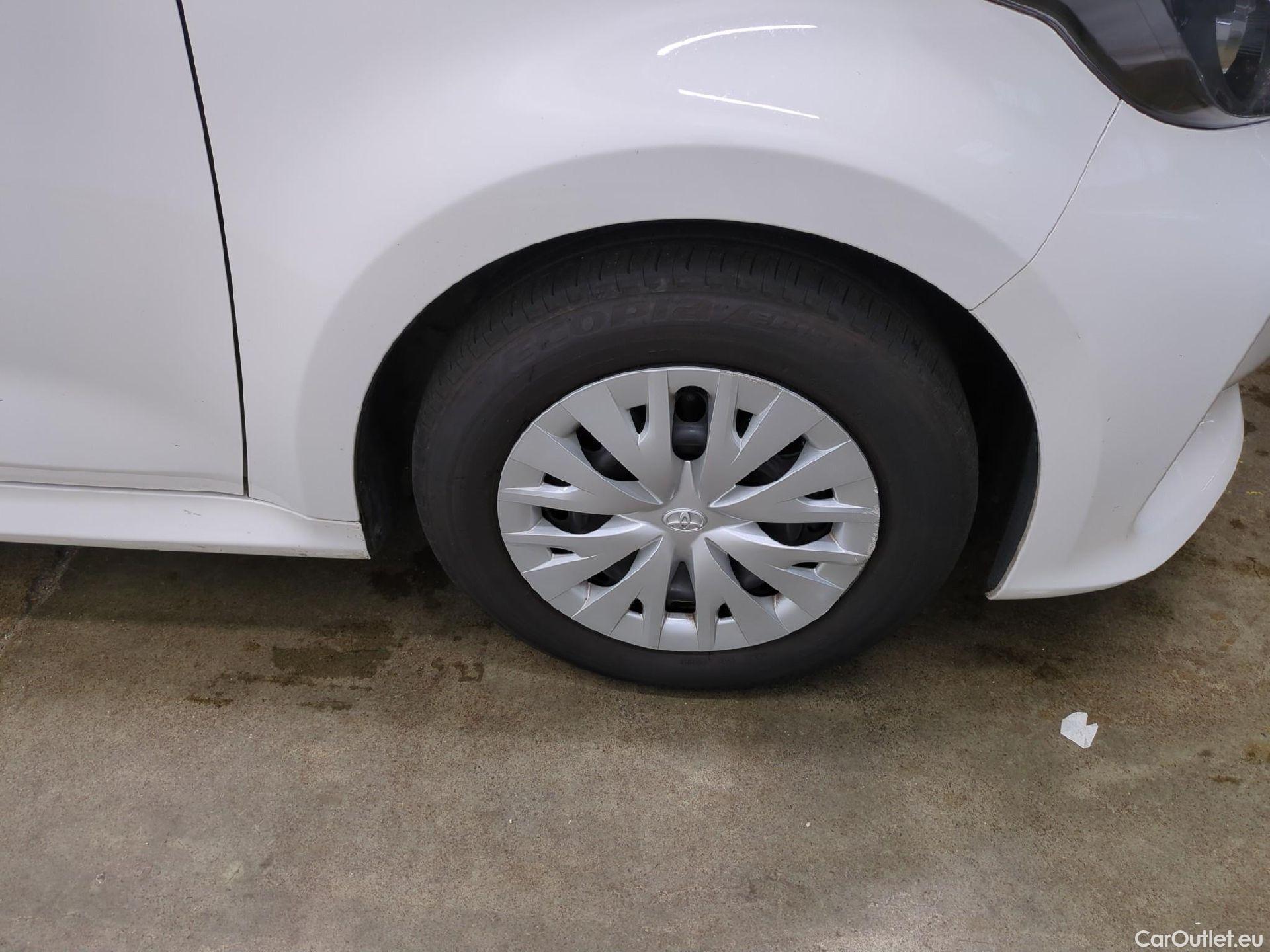  Toyota  Yaris TOYOTA  Hybride / 2019 / 5P / Berline Hybride 116h Dynamic Business Stage Acad #4