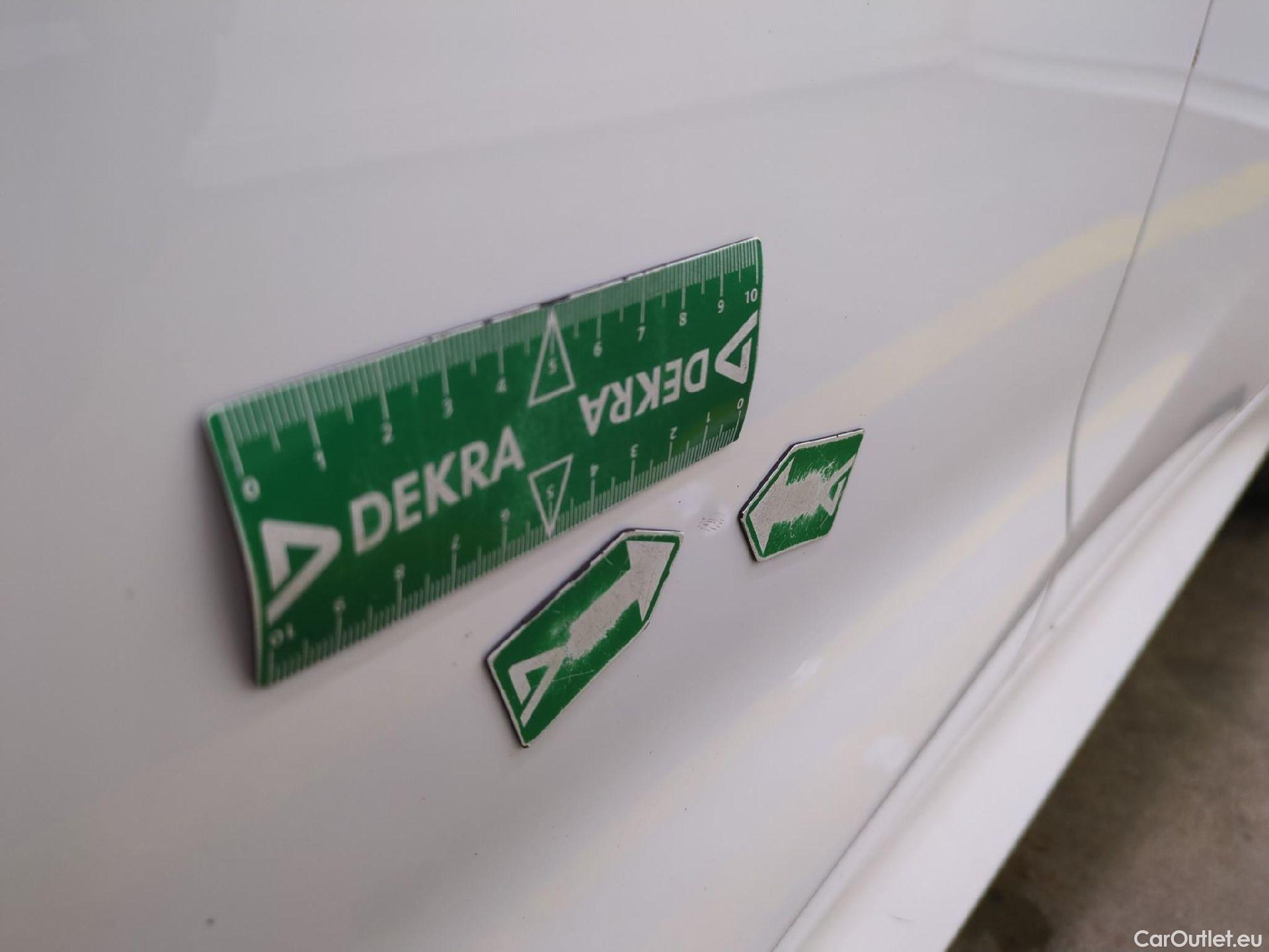  Toyota  Yaris TOYOTA  Hybride / 2019 / 5P / Berline Hybride 116h Dynamic Business Stage Acad #12