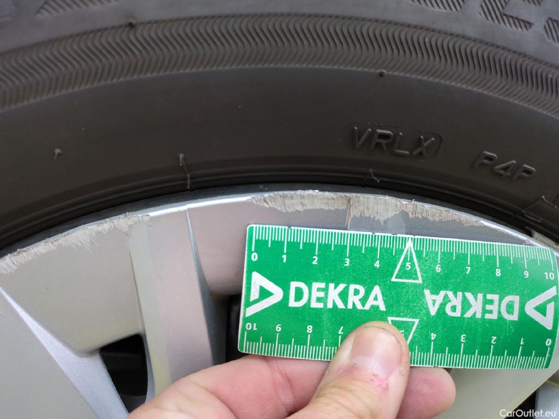  Toyota  Yaris TOYOTA  Hybride / 2019 / 5P / Berline Hybride 116h Dynamic Business Stage Acad #3