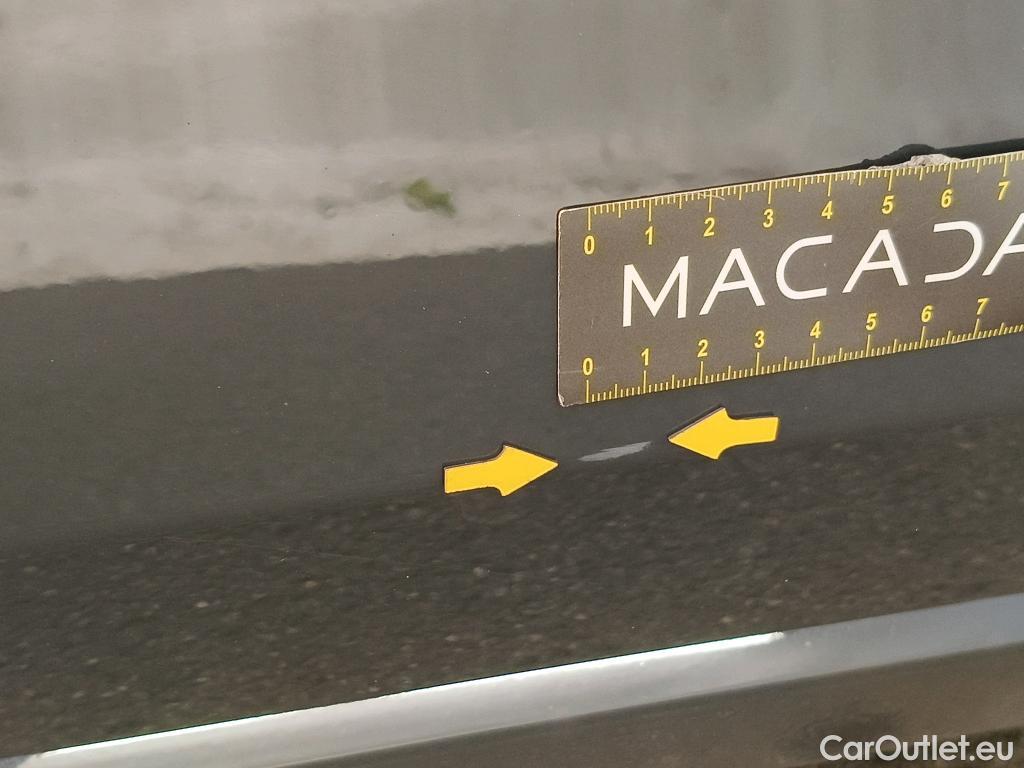  Volkswagen  Golf  VOLKSWAGEN / 2020 / 5P / Berline 2.0 TDI SCR 150 DSG7 Life Busi 1st #16