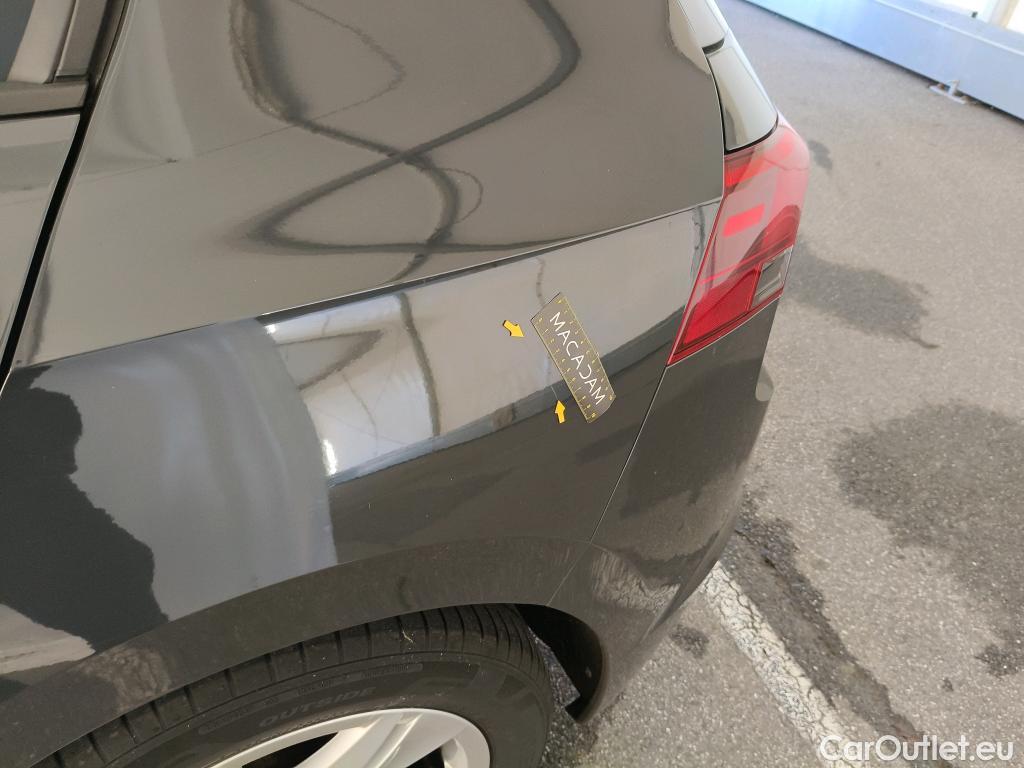  Volkswagen  Golf  VOLKSWAGEN / 2020 / 5P / Berline 2.0 TDI SCR 150 DSG7 Life Busi 1st #45