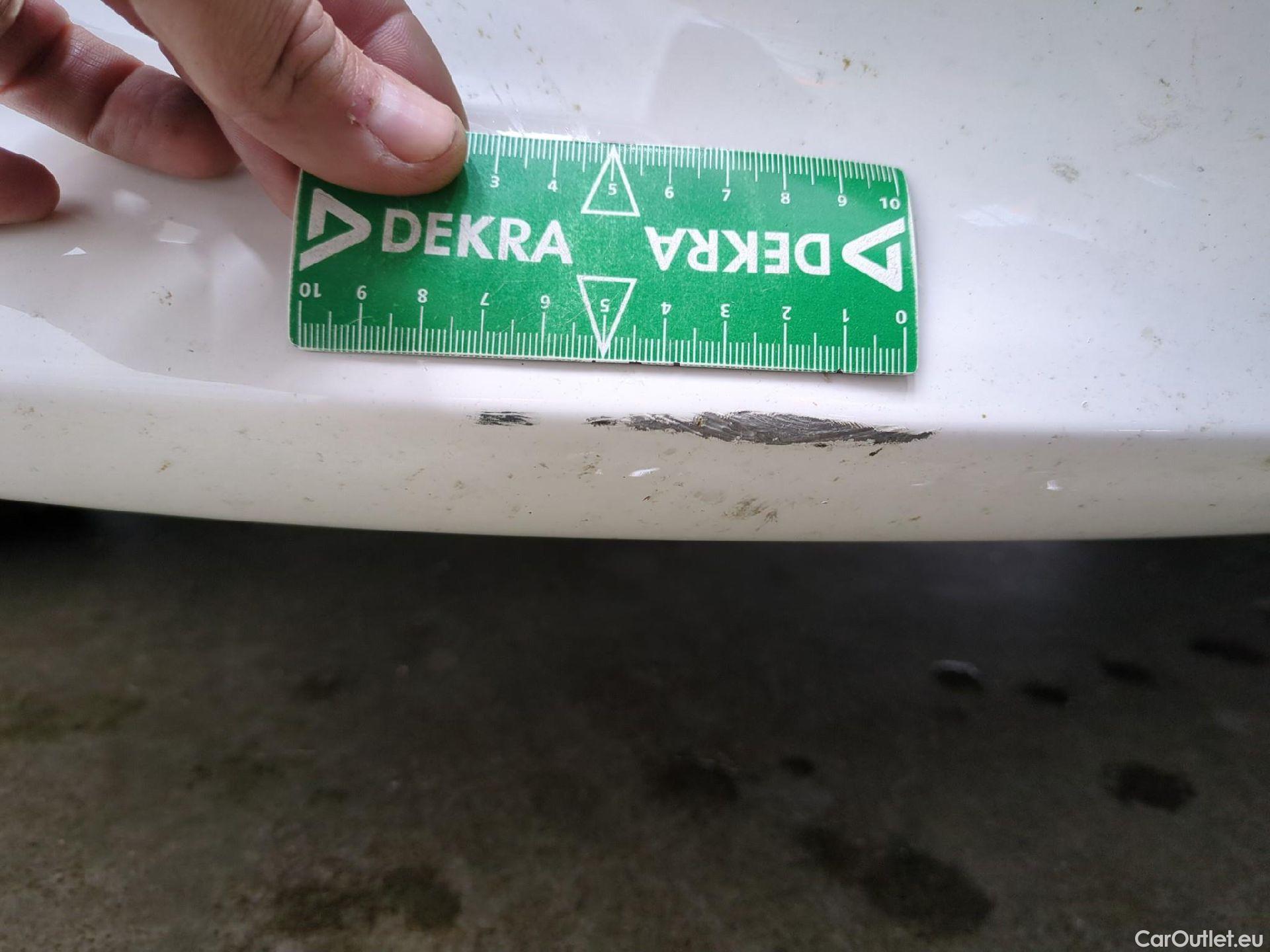  Toyota  Yaris TOYOTA  Hybride / 2019 / 5P / Berline Hybride 116h Dynamic Business Stage Acad #10