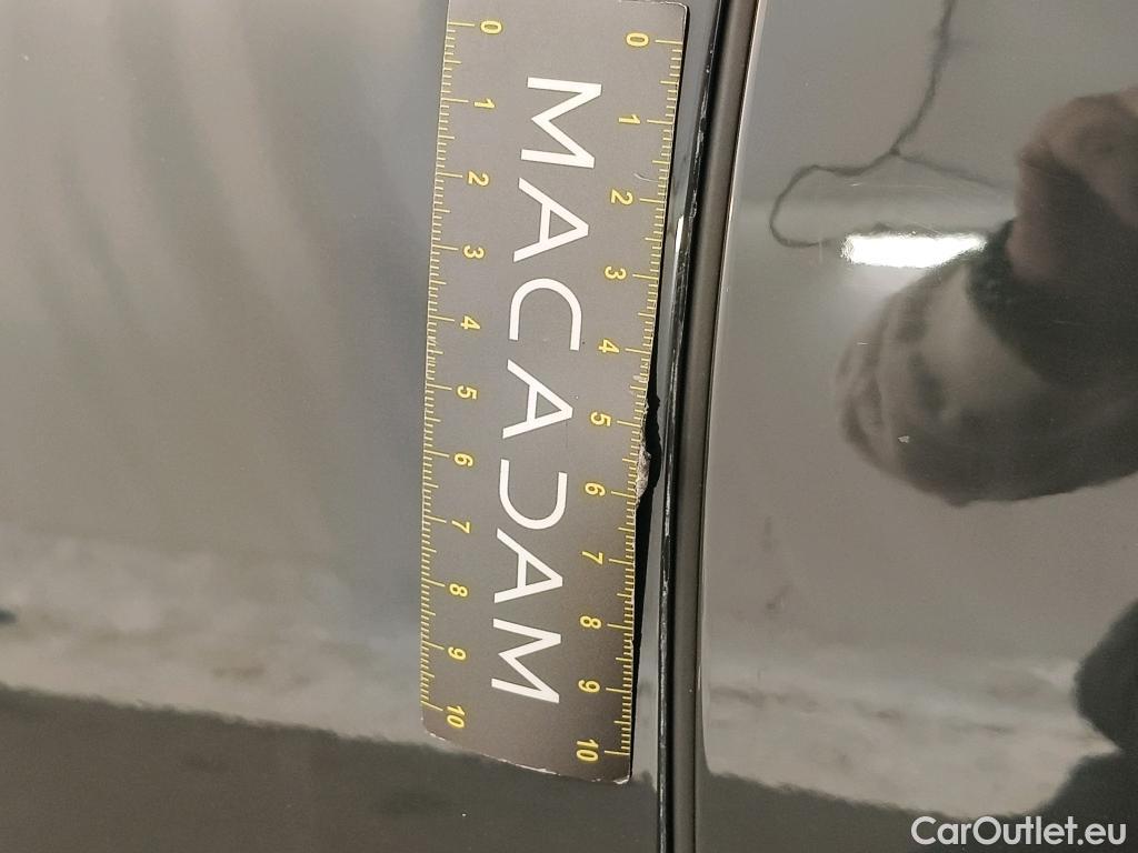  Volkswagen  Golf  VOLKSWAGEN / 2020 / 5P / Berline 2.0 TDI SCR 150 DSG7 Life Busi 1st #18