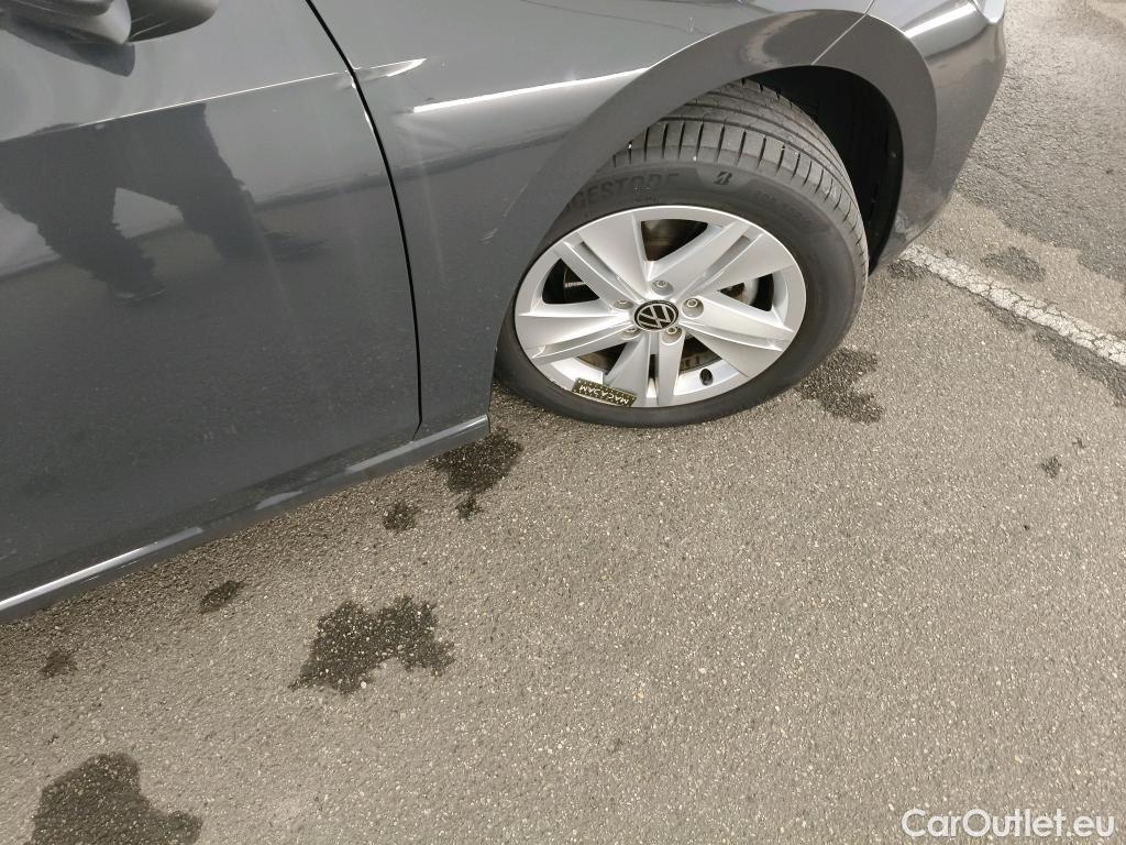  Volkswagen  Golf  VOLKSWAGEN / 2020 / 5P / Berline 2.0 TDI SCR 150 DSG7 Life Busi 1st #23