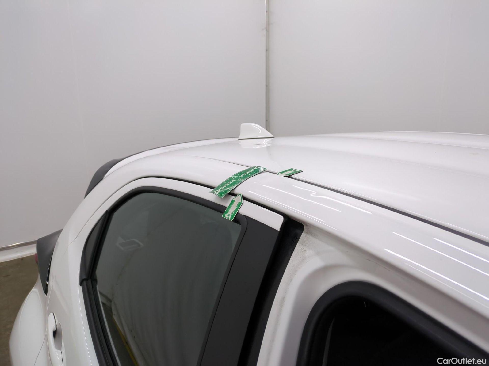  Toyota  Yaris TOYOTA  Hybride / 2019 / 5P / Berline Hybride 116h Dynamic Business Stage Acad #16