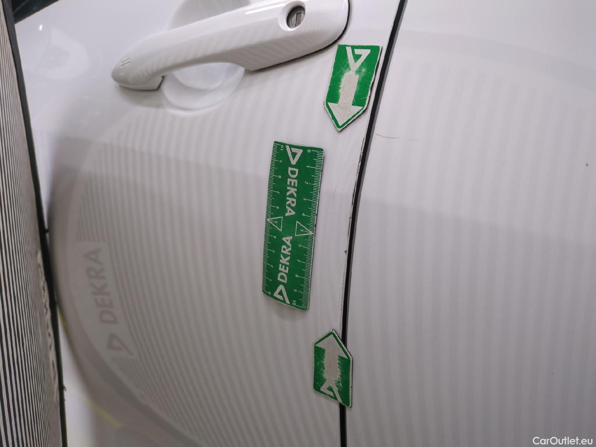  Toyota  Yaris TOYOTA  Hybride / 2019 / 5P / Berline Hybride 116h Dynamic Business Stage Acad #13