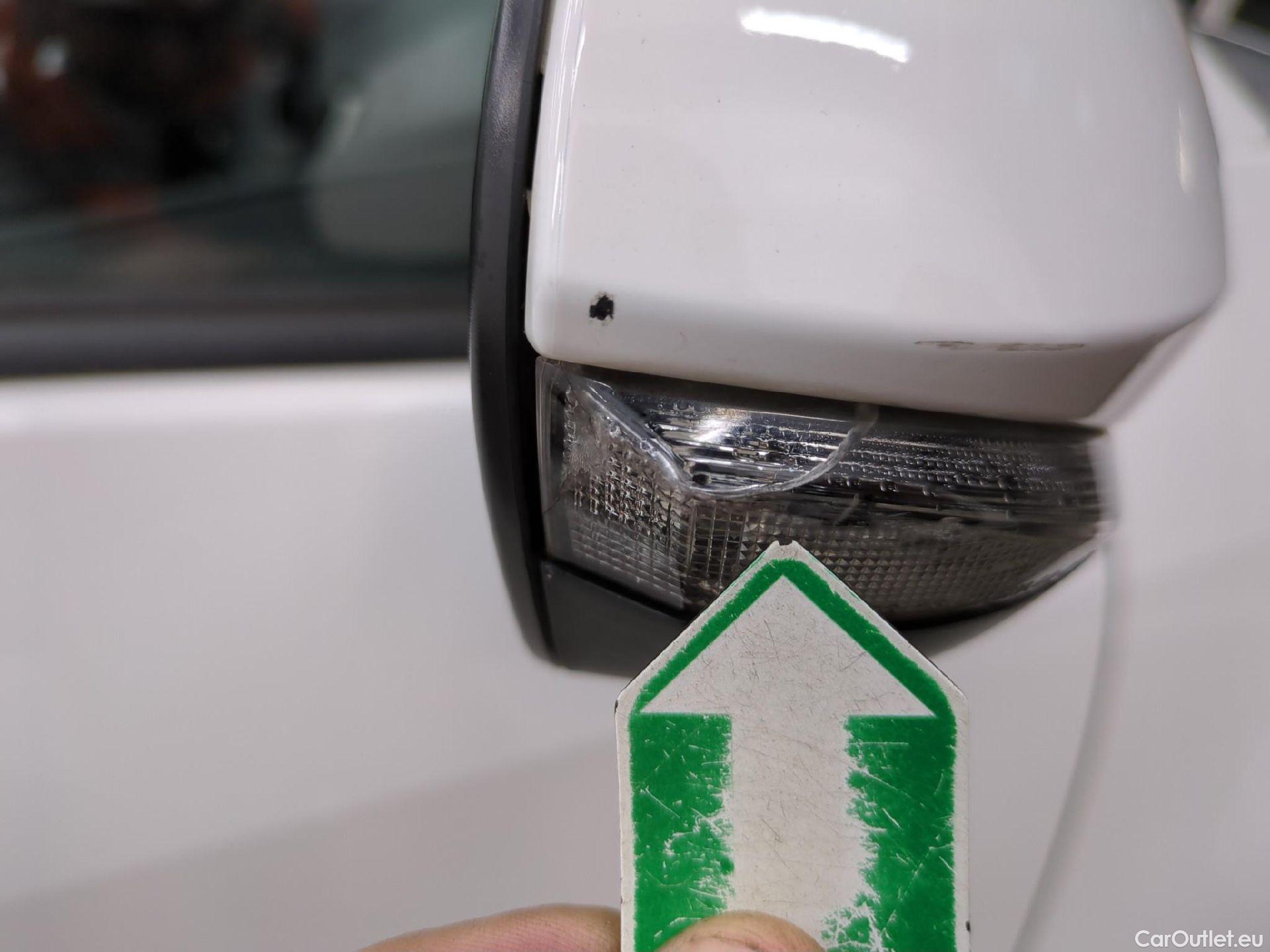  Toyota  Yaris TOYOTA  Hybride / 2019 / 5P / Berline Hybride 116h Dynamic Business Stage Acad #18