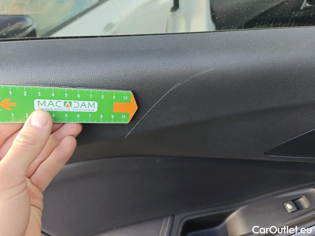  Opel   Grandland X OPEL Grandland / 2021 / 5P / todoterreno 1.5 CDTi Business Edition Auto #13