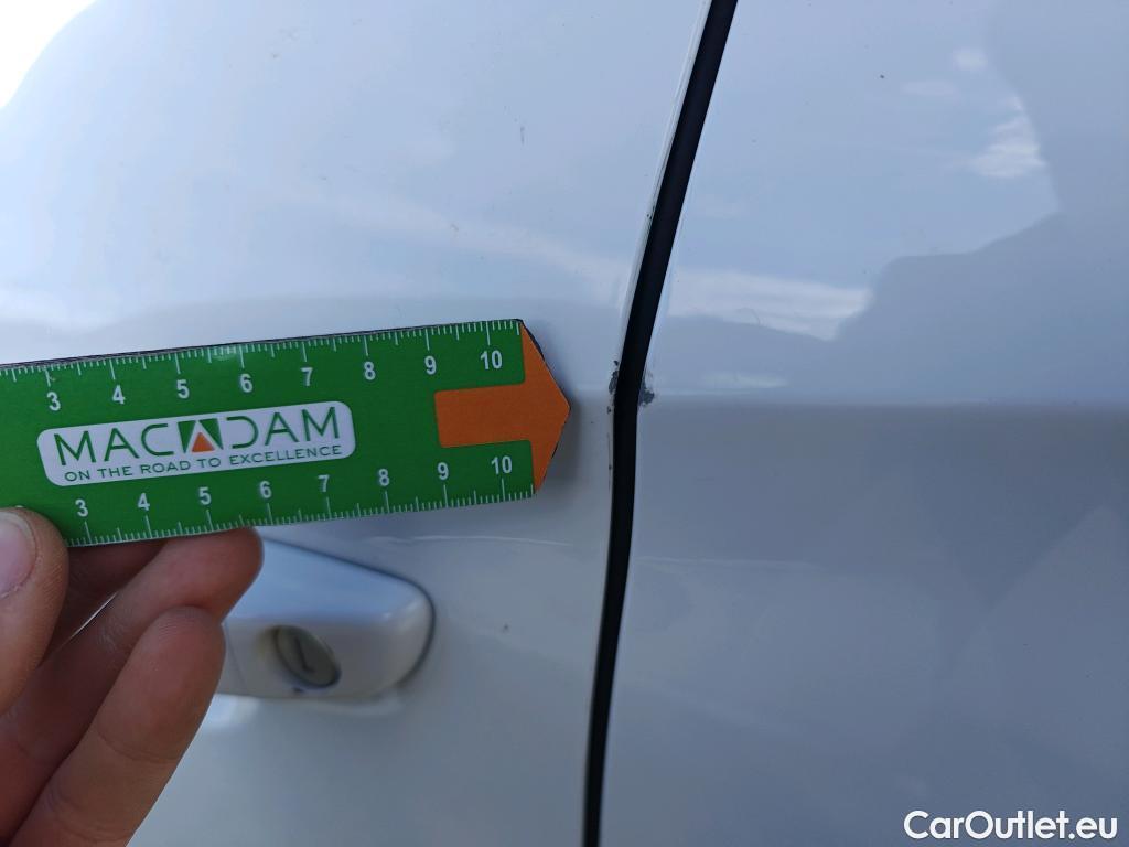  Opel   Grandland X OPEL Grandland / 2021 / 5P / todoterreno 1.5 CDTi Business Edition Auto #2