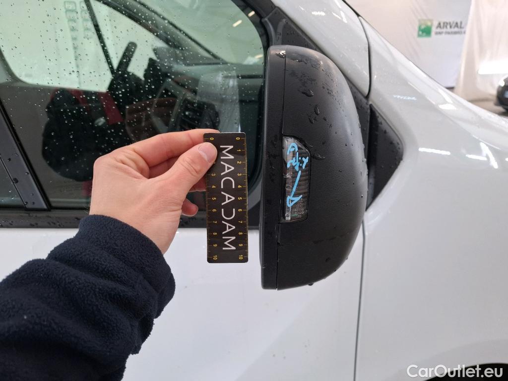  Renault  Trafic RENAULT  / 2021 / 4P / Fourgon tôlé FG GCF L2H1 3T Blue dCi 130 #28