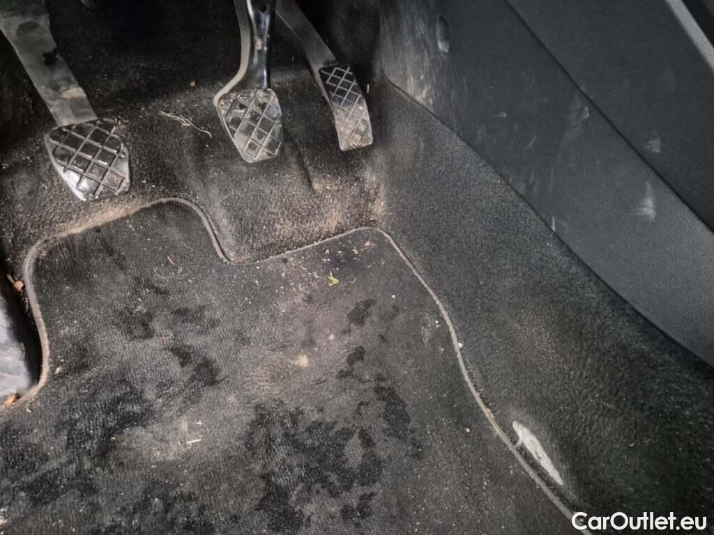  Volkswagen  Tiguan 1.5 TSI Life #17