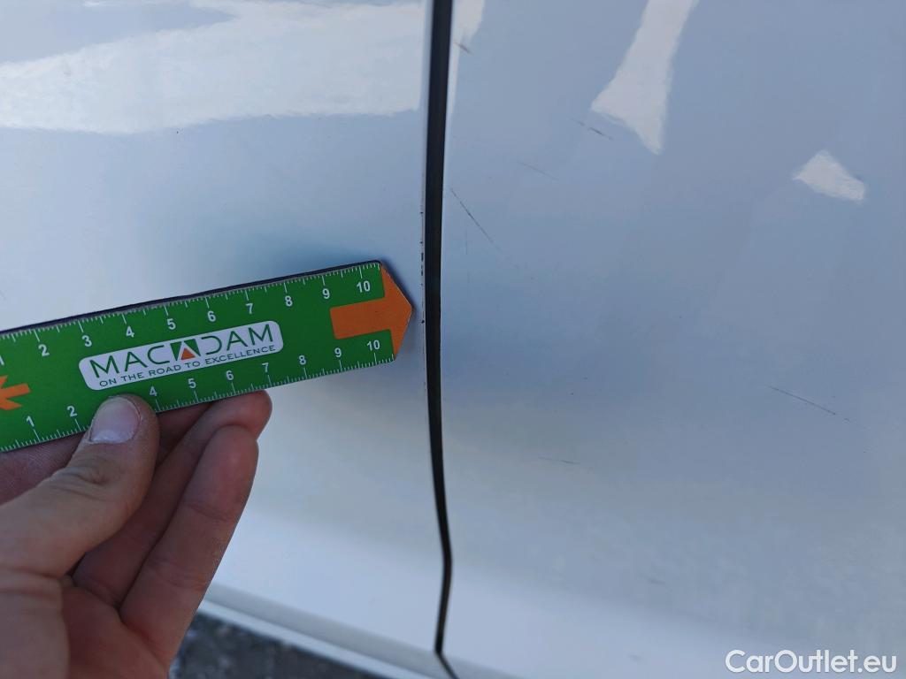  Audi  A1 Sportback AUDI A1 / 2018 / 5P / berlina con portón Sportback Advanced 30 TFSI 81kW (110CV) #24