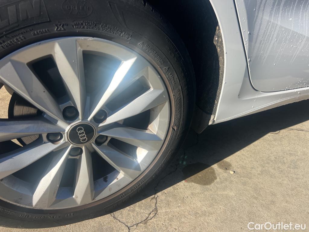  Audi  A3 AUDI  / 2020 / 5P / berlina con portón Sportback 30 TFSI 81kW (110CV) S tronic #1