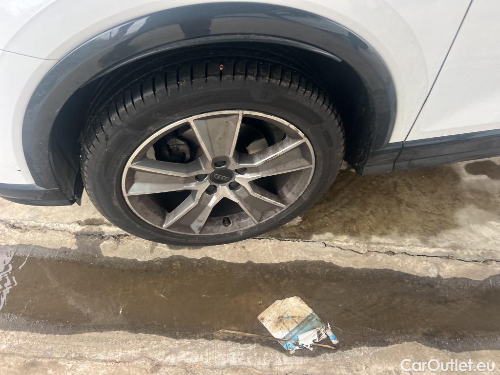  Audi  Q2 AUDI  / 2016 / 5P / todoterreno Design 35 TFSI 110kW (150CV) S tronic #1