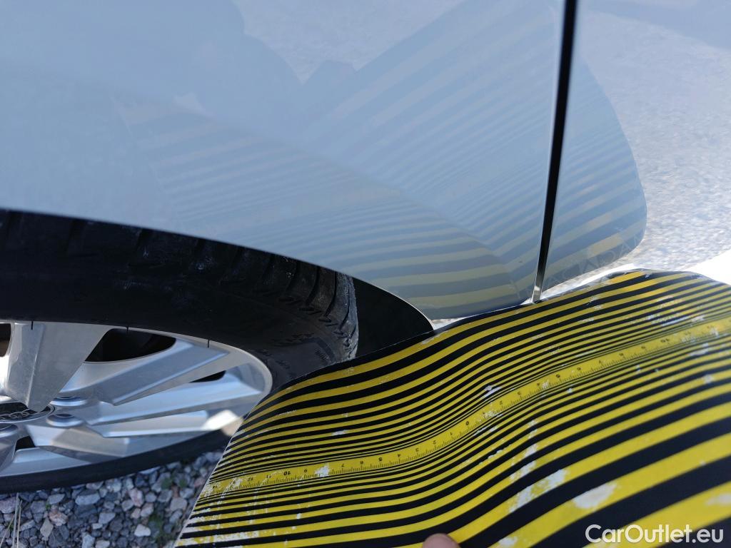  Audi  A1 Sportback AUDI A1 / 2018 / 5P / berlina con portón Sportback Advanced 30 TFSI 81kW (110CV) #30