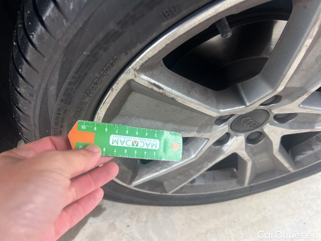  Audi  Q2 AUDI  / 2016 / 5P / todoterreno Design 35 TFSI 110kW (150CV) S tronic #4