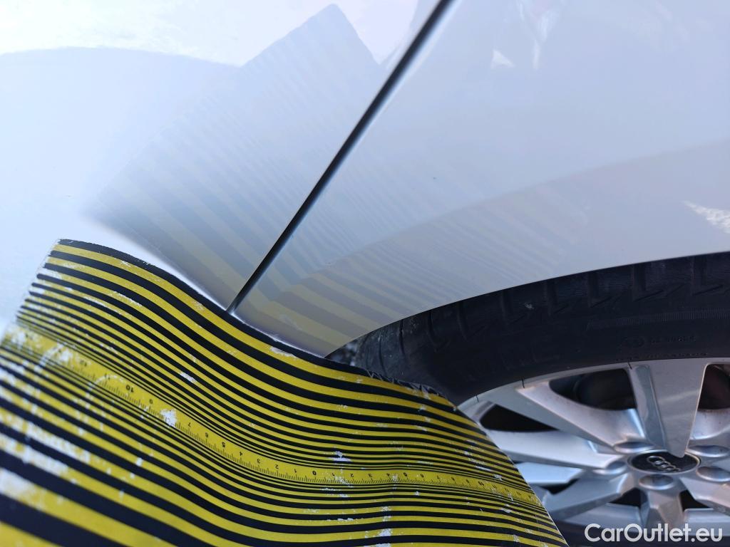  Audi  A1 Sportback AUDI A1 / 2018 / 5P / berlina con portón Sportback Advanced 30 TFSI 81kW (110CV) #26