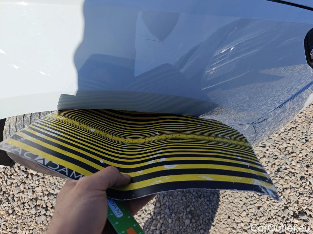  Audi  A1 Sportback AUDI A1 / 2018 / 5P / berlina con portón Sportback Advanced 30 TFSI 81kW (110CV) #3