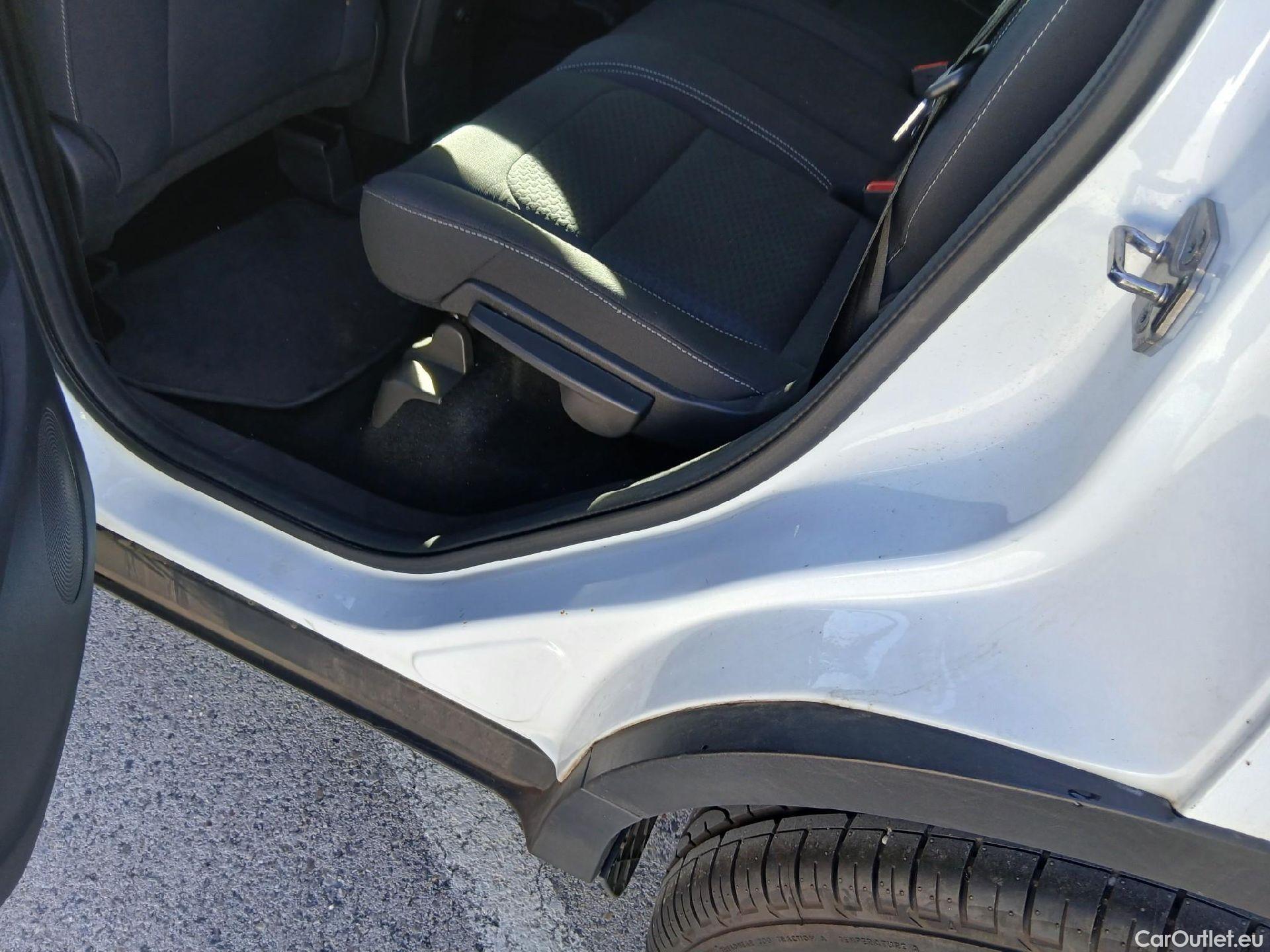  Ford  Kuga FORD  / 2016 / 5P / todoterreno 1.5 EcoBoost 88kW 4x2 Trend+ (CX) #26