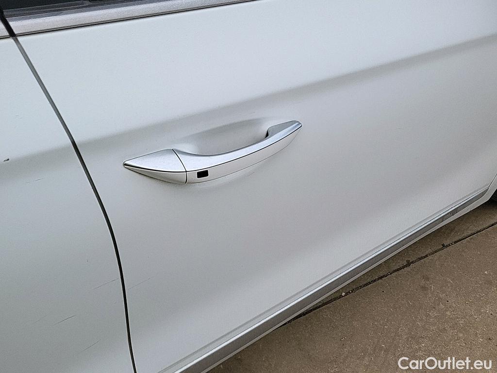  Hyundai   Ioniq HYUNDAI / 2019 / 5P / berlina con portón 1.6 GDI HEV Tecno DCT #30