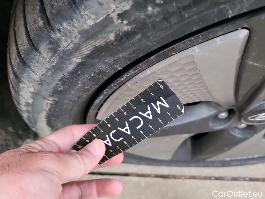  Hyundai   Ioniq HYUNDAI / 2019 / 5P / berlina con portón 1.6 GDI HEV Tecno DCT #12