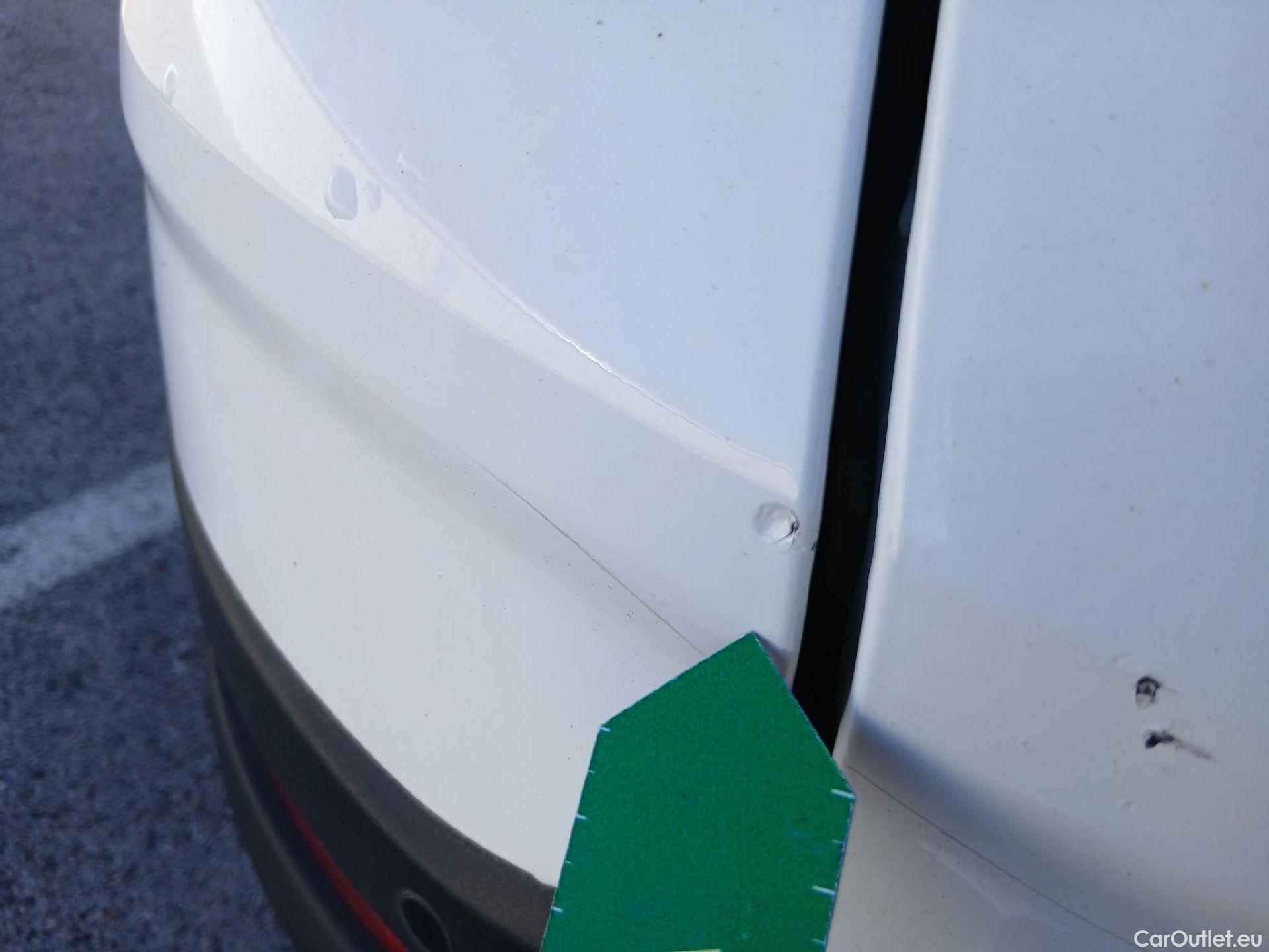  Ford  Kuga FORD  / 2016 / 5P / todoterreno 1.5 EcoBoost 88kW 4x2 Trend+ (CX) #32