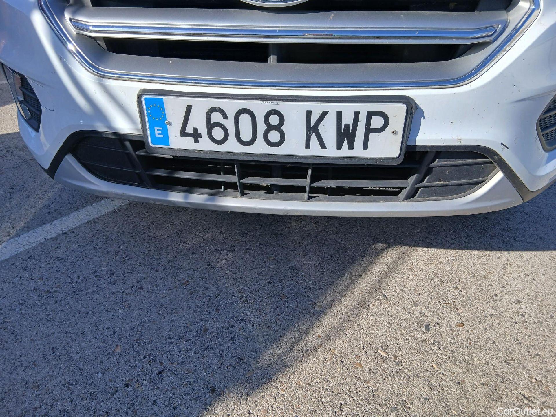  Ford  Kuga FORD  / 2016 / 5P / todoterreno 1.5 EcoBoost 88kW 4x2 Trend+ (CX) #8