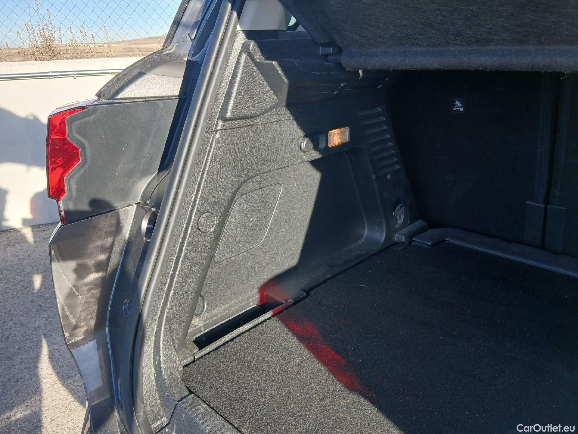  Citroen  C5 CITROEN  Aircross / 2022 / 5P / todoterreno BlueHdi 96kW (130CV) S&S EAT8 C Series(SP) #16