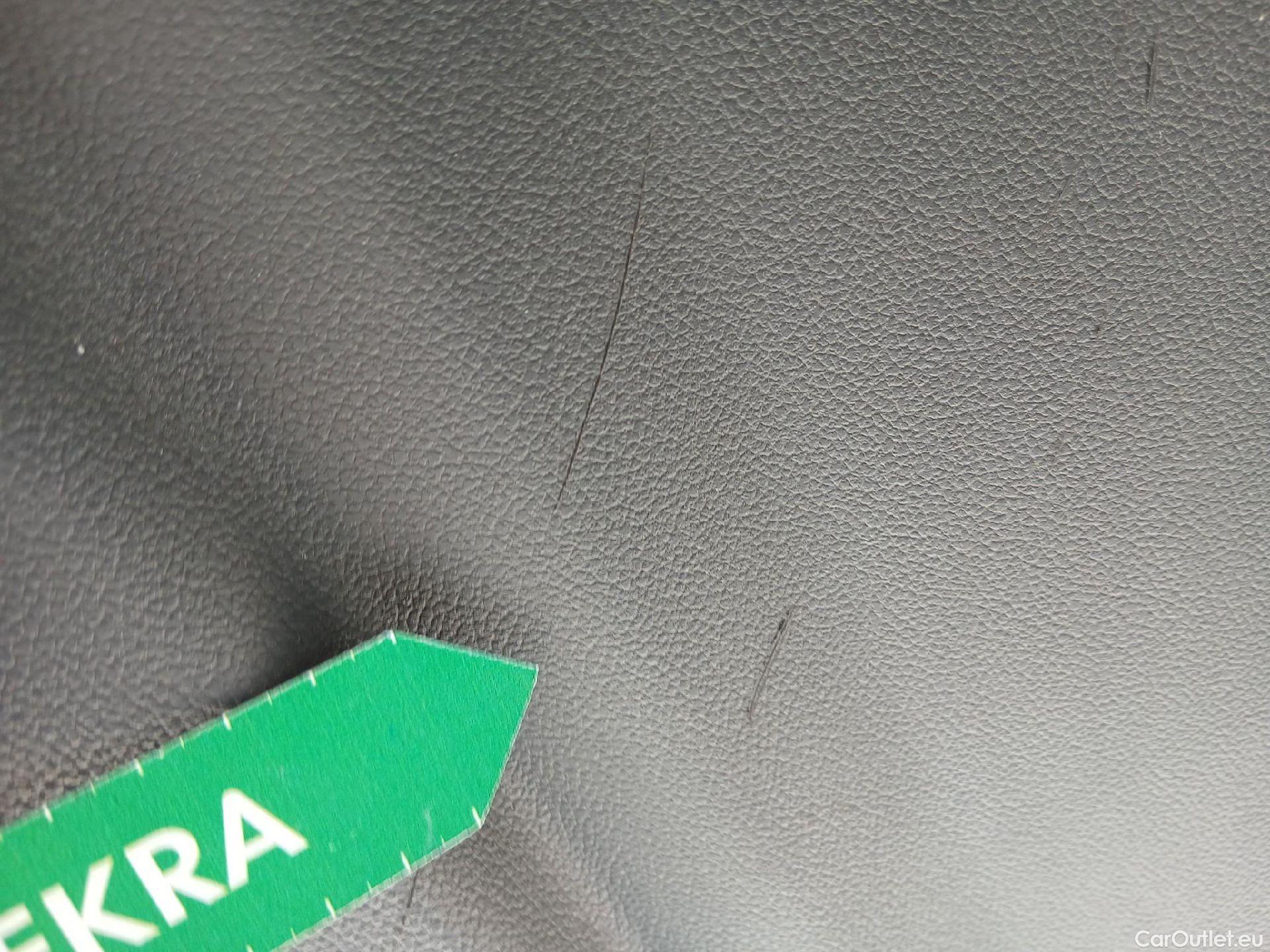  Ford  Kuga FORD  / 2016 / 5P / todoterreno 1.5 EcoBoost 88kW 4x2 Trend+ (CX) #41