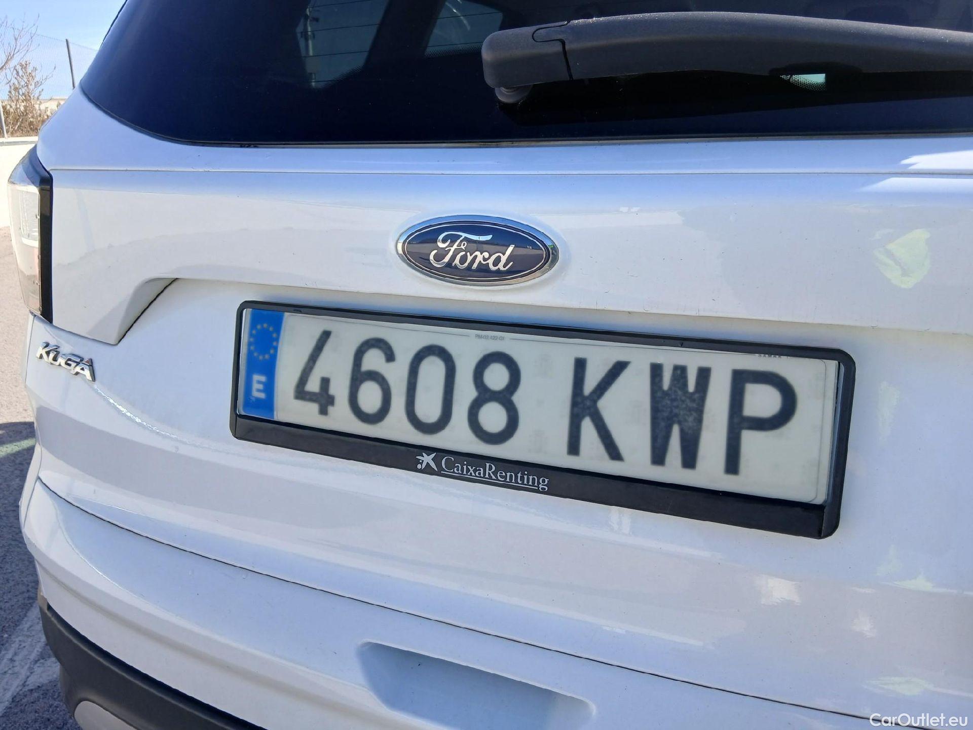  Ford  Kuga FORD  / 2016 / 5P / todoterreno 1.5 EcoBoost 88kW 4x2 Trend+ (CX) #33