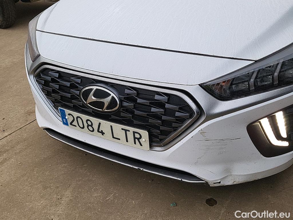  Hyundai   Ioniq HYUNDAI / 2019 / 5P / berlina con portón 1.6 GDI HEV Tecno DCT #5