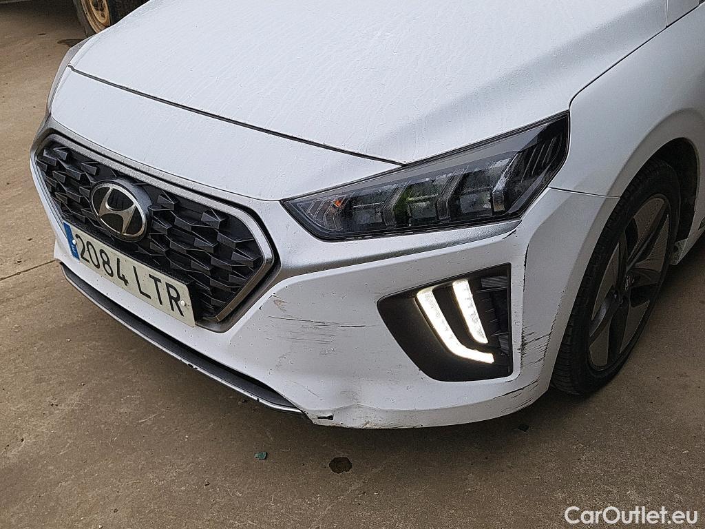  Hyundai   Ioniq HYUNDAI / 2019 / 5P / berlina con portón 1.6 GDI HEV Tecno DCT #1