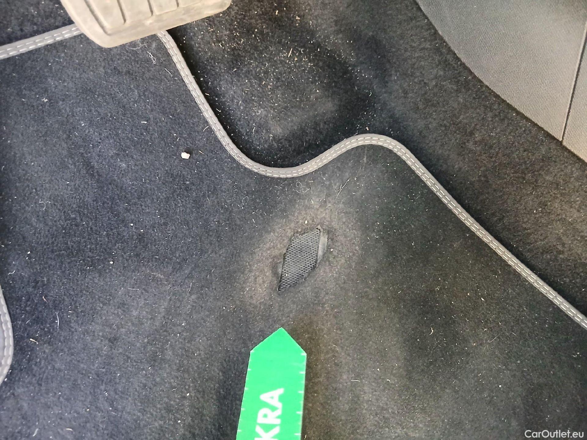  Citroen  C5 CITROEN  Aircross / 2022 / 5P / todoterreno BlueHdi 96kW (130CV) S&S EAT8 C Series(SP) #9