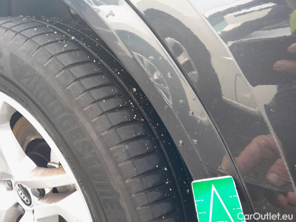  Audi  Q5 AUDI  / 2016 / 5P / todoterreno Design 35 TDI 120kW S tronic (AC) #29