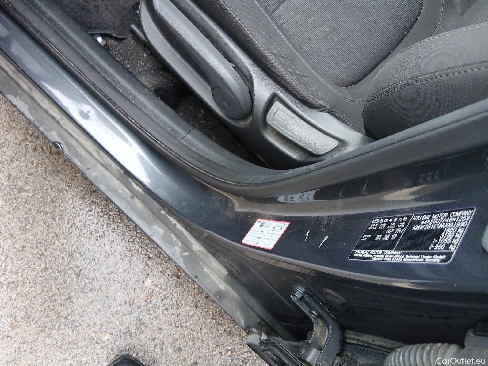  Hyundai  Konna HYUNDAI Kona / 2020 / 5P / todoterreno 1.6 GDI HEV Maxx DCT #2