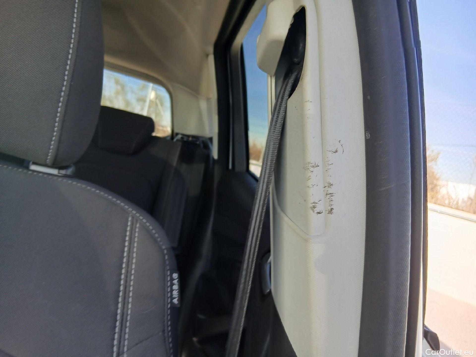  Ford  Kuga FORD  / 2016 / 5P / todoterreno 1.5 EcoBoost 88kW 4x2 Trend+ (CX) #23