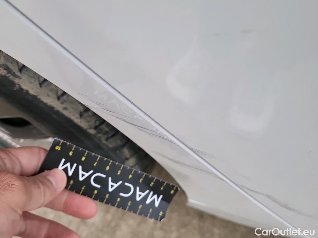  Hyundai   Ioniq HYUNDAI / 2019 / 5P / berlina con portón 1.6 GDI HEV Tecno DCT #10