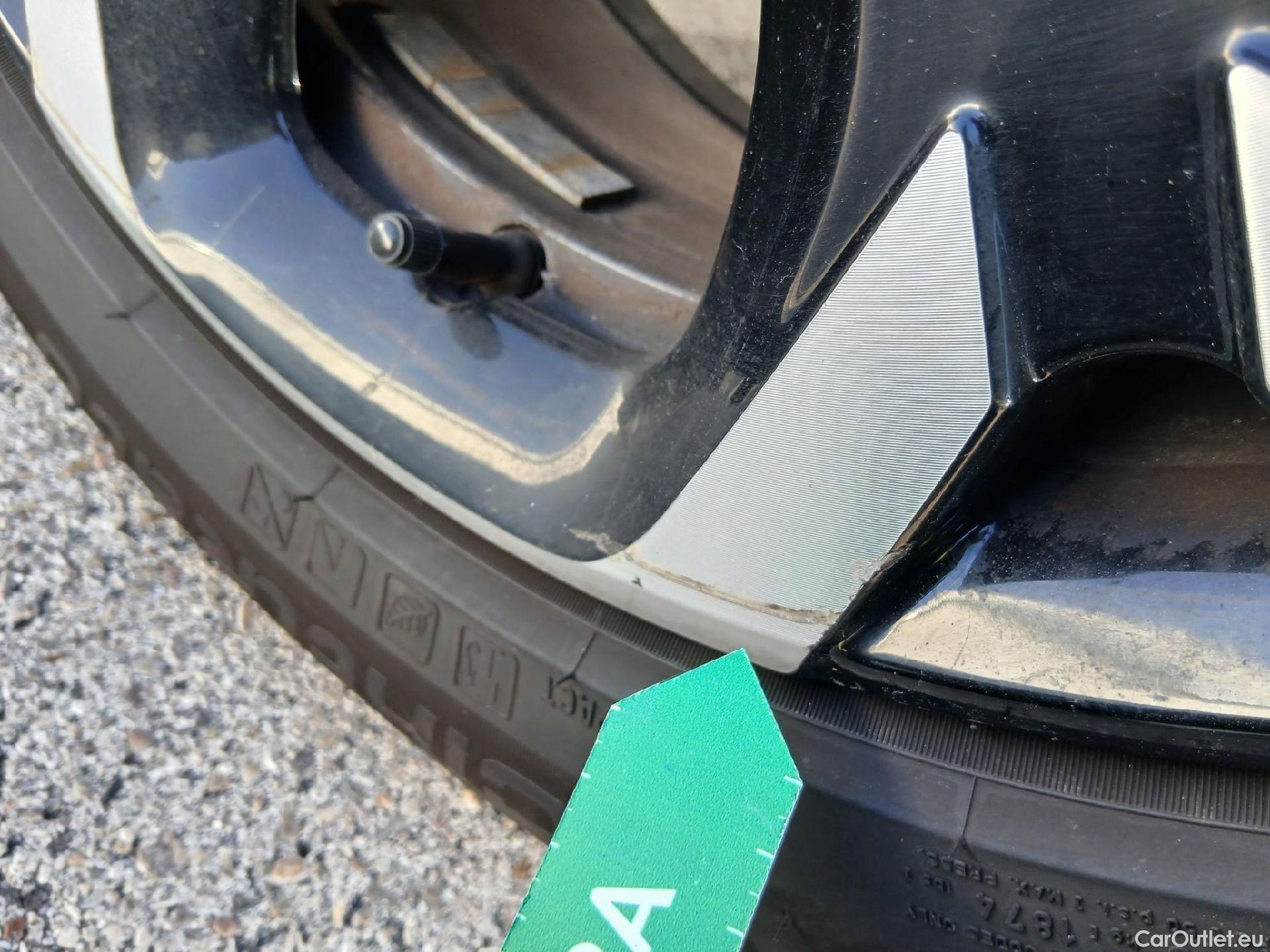  Citroen  C5 CITROEN  Aircross / 2022 / 5P / todoterreno BlueHdi 96kW (130CV) S&S EAT8 C Series(SP) #31