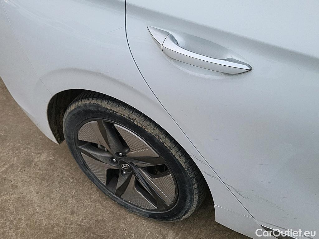  Hyundai   Ioniq HYUNDAI / 2019 / 5P / berlina con portón 1.6 GDI HEV Tecno DCT #9
