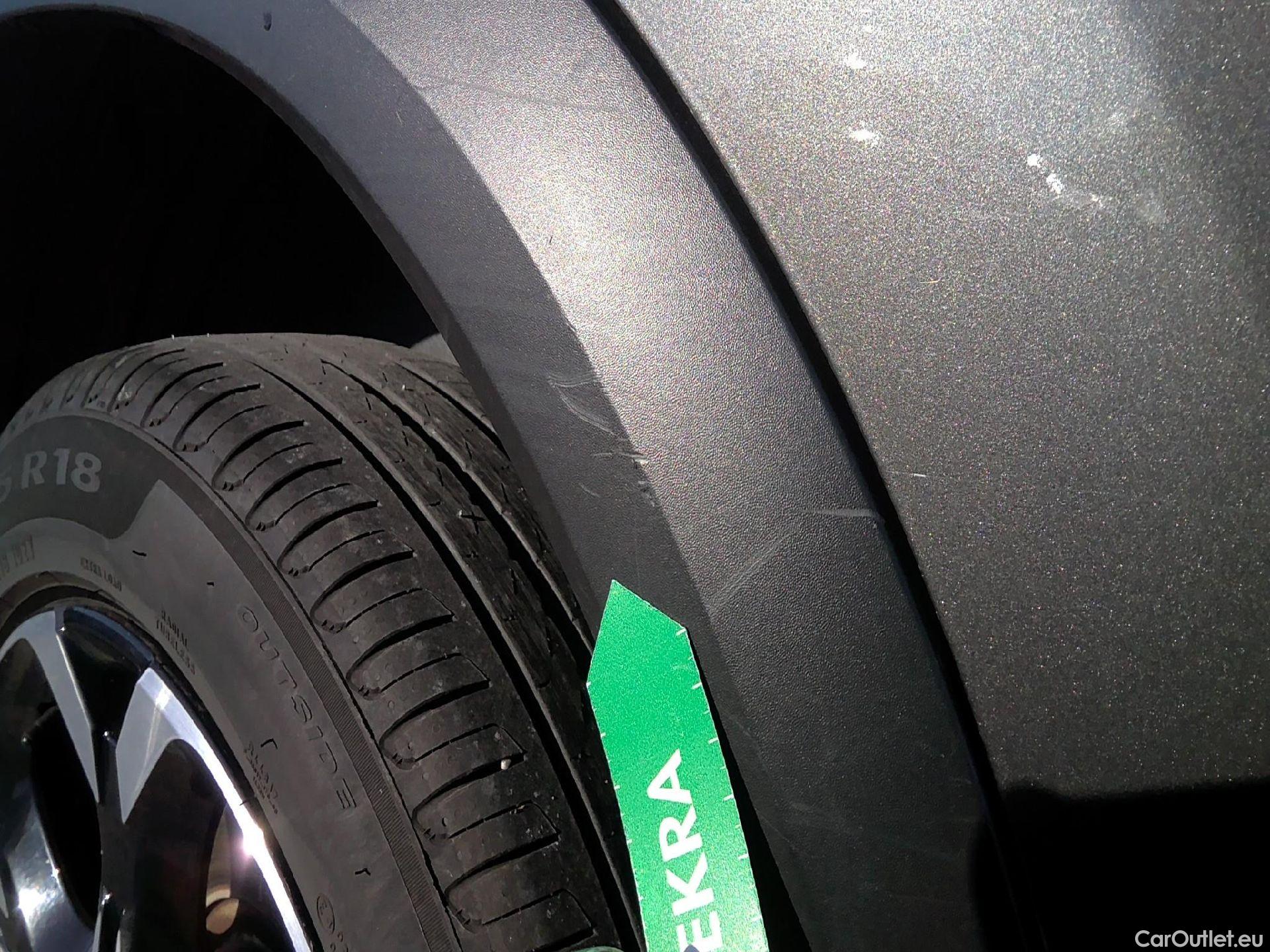  Citroen  C5 CITROEN  Aircross / 2022 / 5P / todoterreno BlueHdi 96kW (130CV) S&S EAT8 C Series(SP) #26