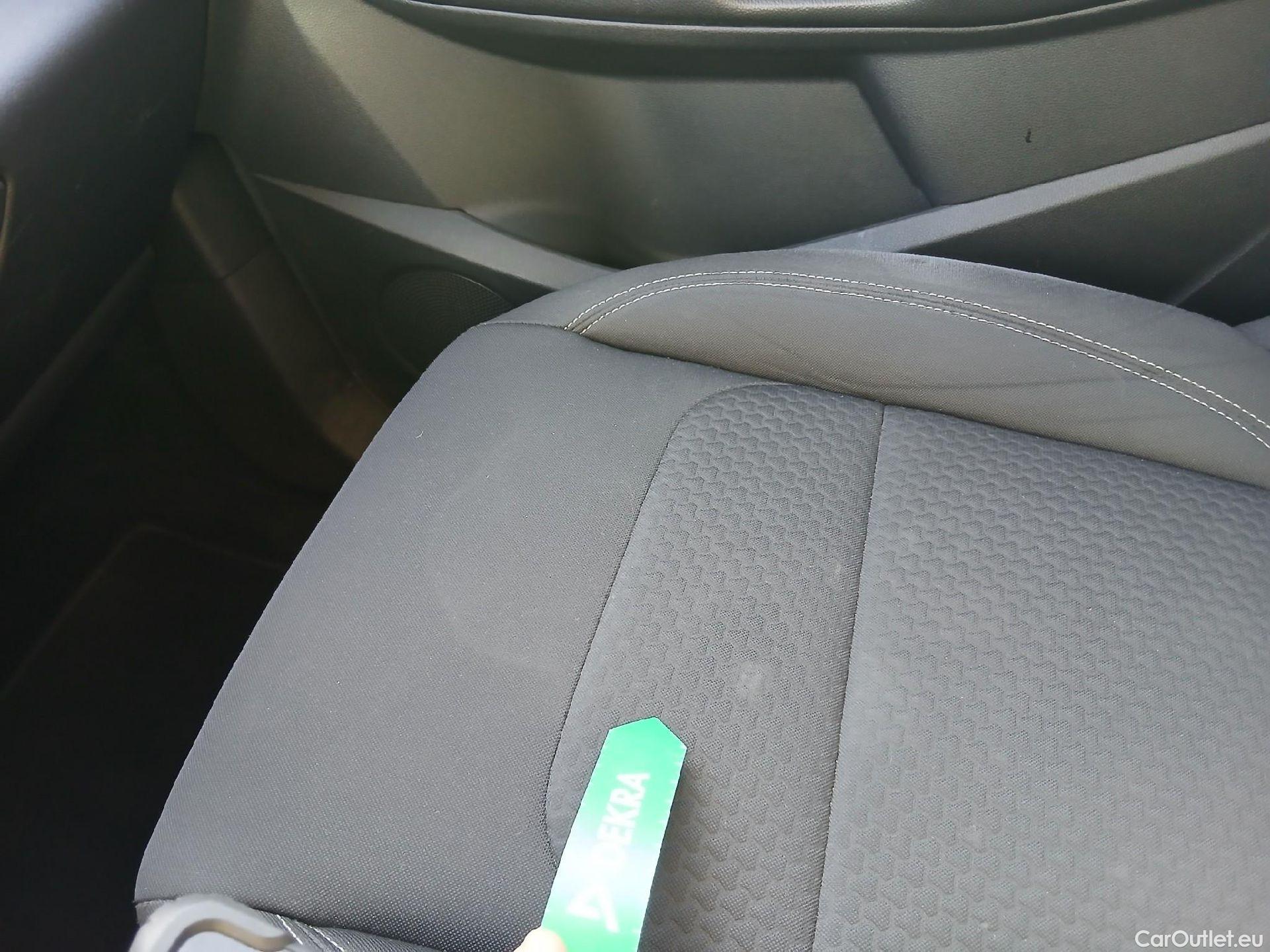  Ford  Kuga FORD  / 2016 / 5P / todoterreno 1.5 EcoBoost 88kW 4x2 Trend+ (CX) #24