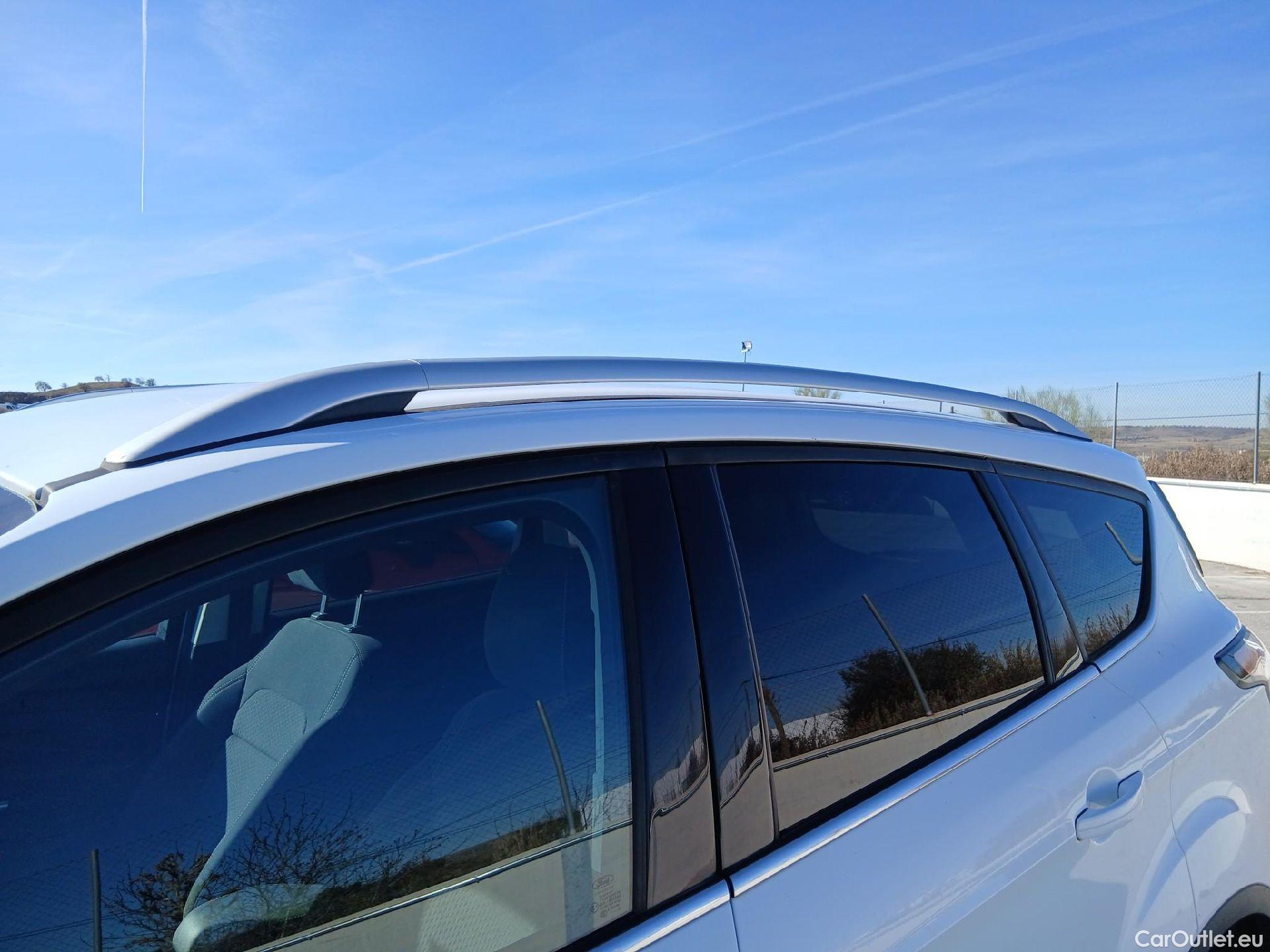  Ford  Kuga FORD  / 2016 / 5P / todoterreno 1.5 EcoBoost 88kW 4x2 Trend+ (CX) #21