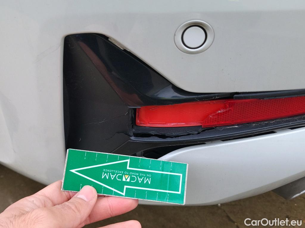  Bmw  Serie 3 BMW  / 2018 / 4P / sedán 318d Auto. #4