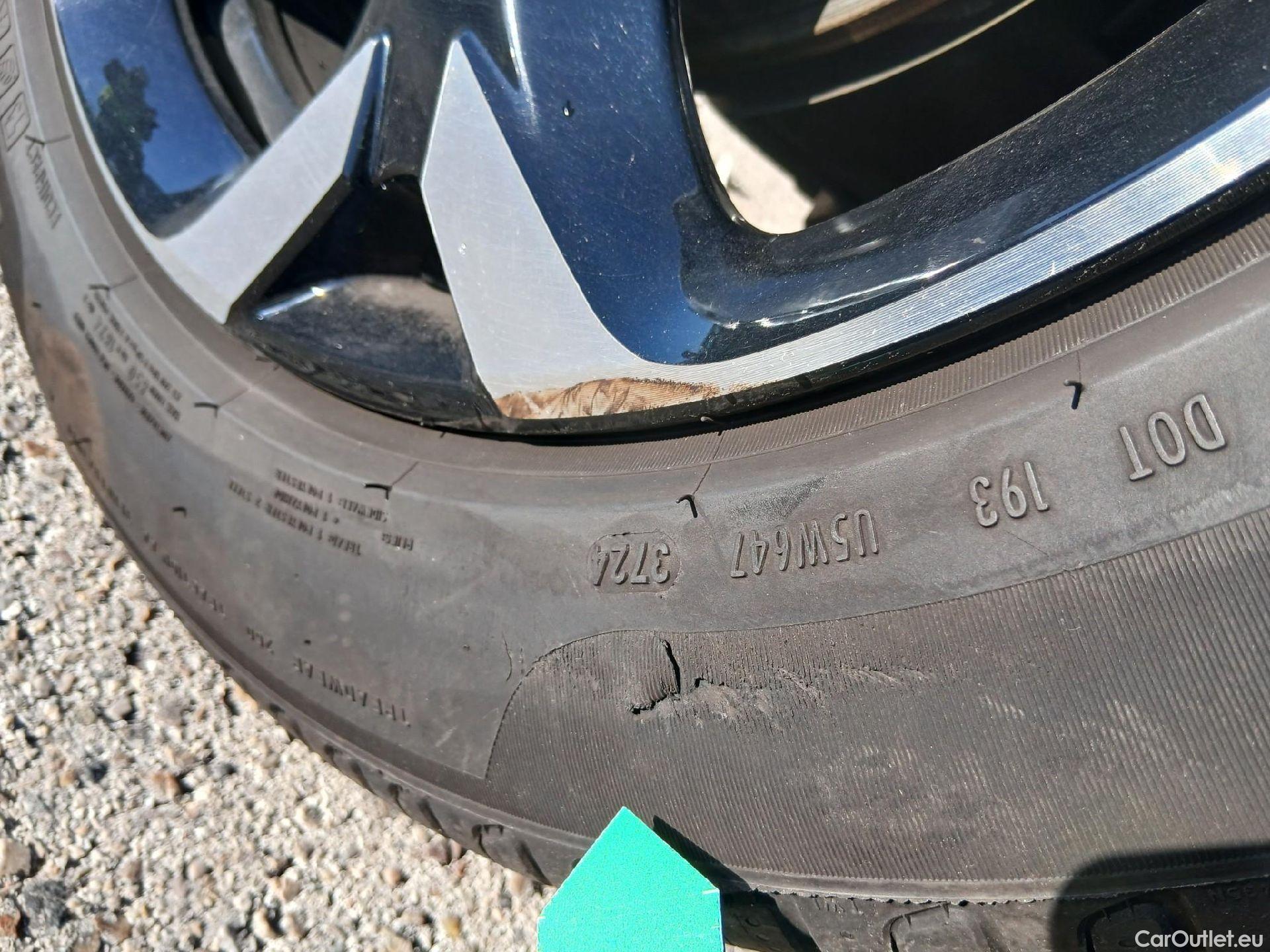  Citroen  C5 CITROEN  Aircross / 2022 / 5P / todoterreno BlueHdi 96kW (130CV) S&S EAT8 C Series(SP) #24