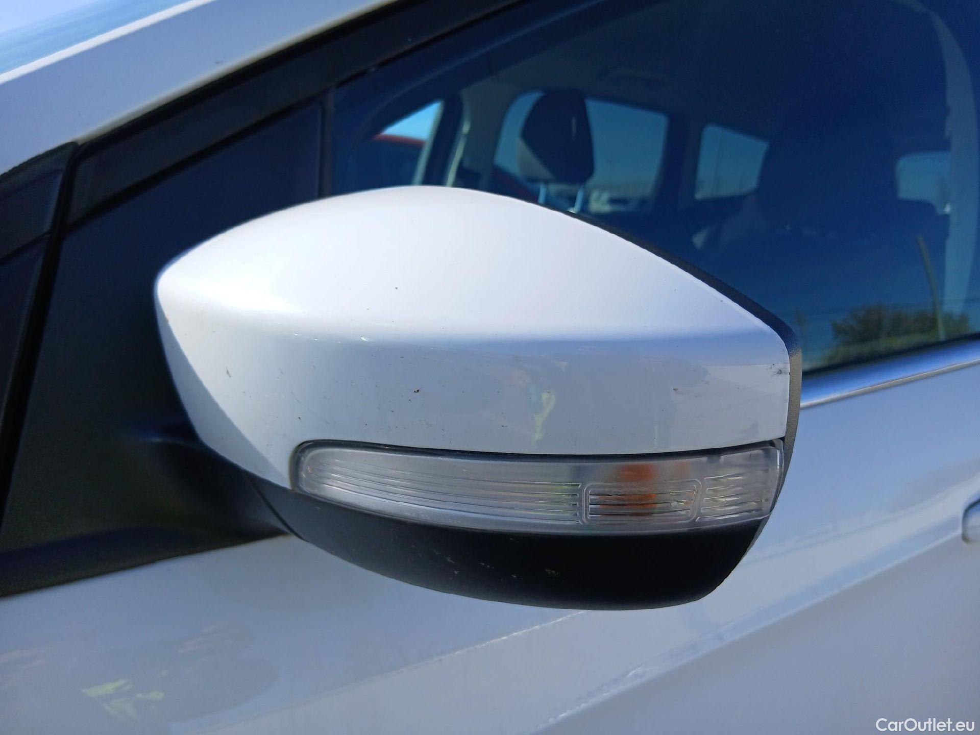  Ford  Kuga FORD  / 2016 / 5P / todoterreno 1.5 EcoBoost 88kW 4x2 Trend+ (CX) #16