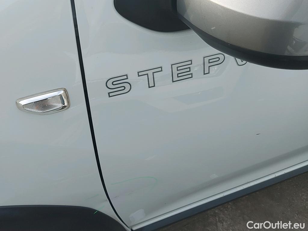  Dacia  Sandero DACIA  / 2016 / 5P / berlina con portón Stepway Essential TCE 74kW (100CV) GLP #9