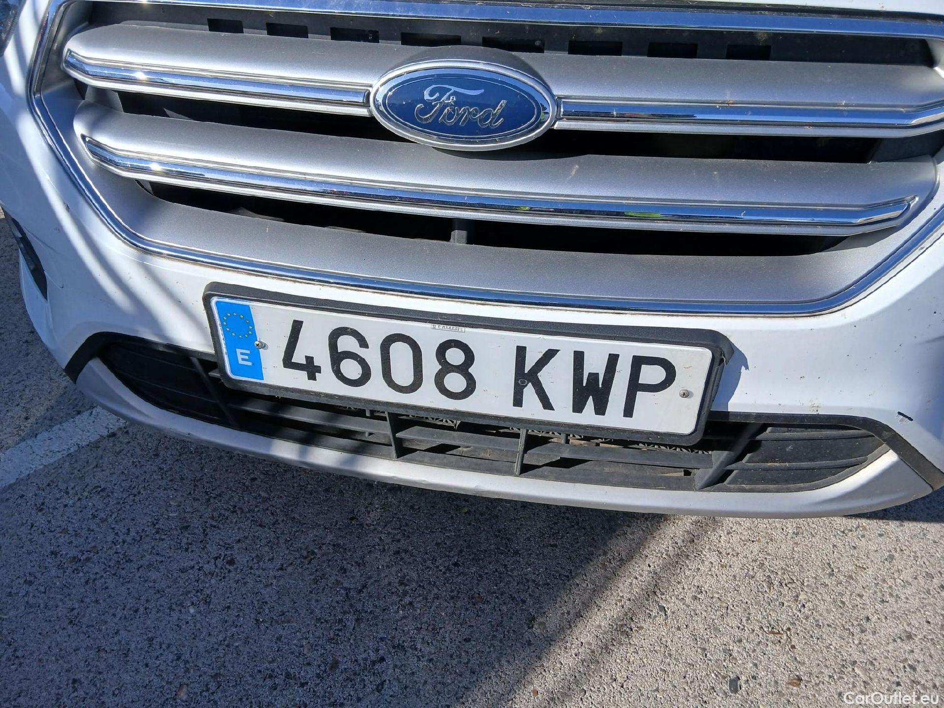  Ford  Kuga FORD  / 2016 / 5P / todoterreno 1.5 EcoBoost 88kW 4x2 Trend+ (CX) #9