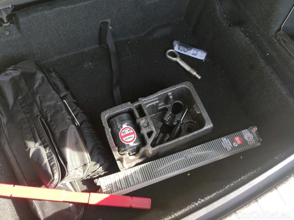  Bmw  X1 BMW  / 2019 / 5P / todoterreno sDrive18dA Corporate (AC2) #3